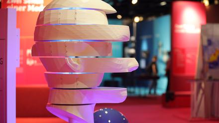 Das Ausstellungsschiff MS Wissenschaft legt in Potsdam an. Dort gibt es eine interaktive Ausstellung rund um das Thema Freiheit. 