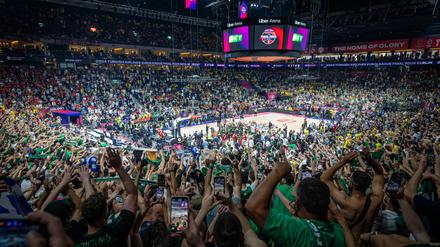 Die Fans von Panathinaikos Athen dominierten mit ihren grünen Trikots beim Final Four in Berlin sowohl farblich als auch stimmlich.