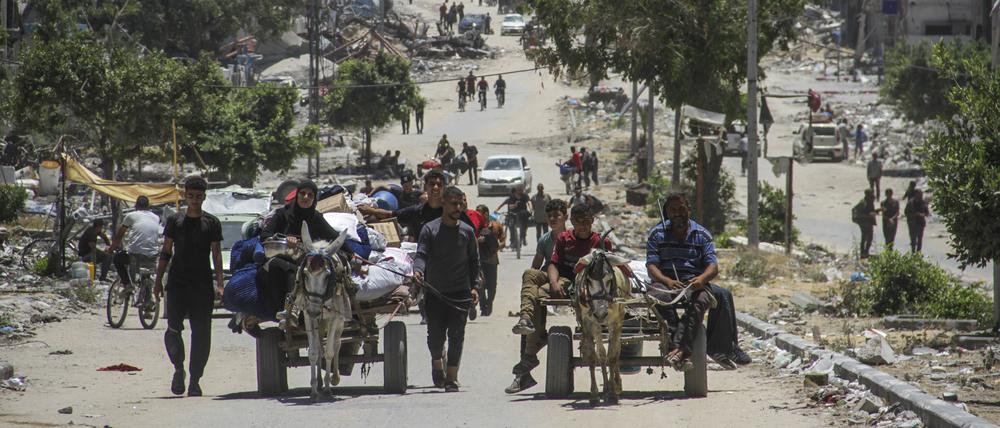 Angst vor einer neuen Bodenoffensive Israels: Palästinenser aus Jabalia im nördlichen Gazastreifen fliehen nach Gaza-Stadt.