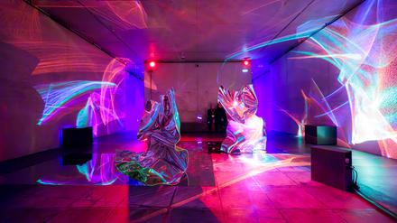 Mit „Fuse“ macht Tatjana Busch das Untergeschoss der Kunsthalle St. Annen zum Lichtraum. 