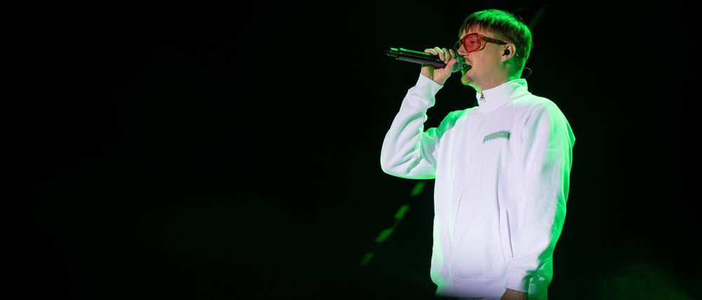 Nico Seyfrid von der Band K.I.Z. auf dem HipHop Open 2023 in Stuttgart.