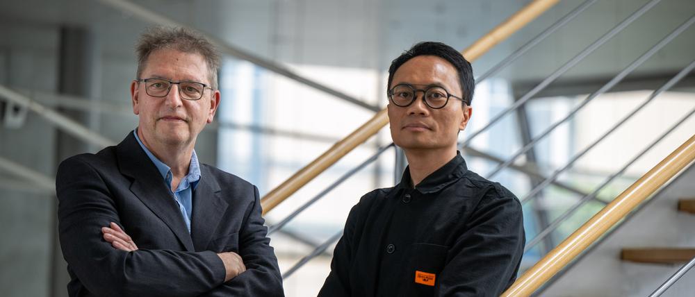 Der Komponist Manos Tsangaris (l), und der Architekturpublizist Anh-Linh Ngo wurden am Wochenende zum Präsidenten und Vizepräsidenten der Berliner Akademie der Künste gewählt.