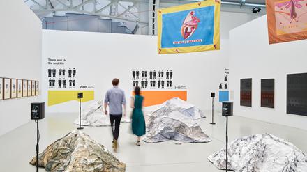 Blick in die Ausstellung „Survival in the 21st Century“.