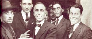 Der sozialistische Parteiführer Giacomo Matteotti (Mitte) wurde 1924 ermordet.