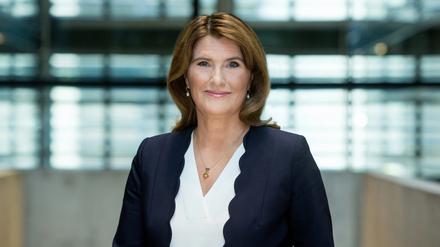 Tina Hassel
