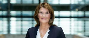 Tina Hassel