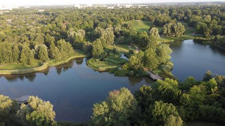 Der Britzer Garten von oben aus der Drohnenperspektive.