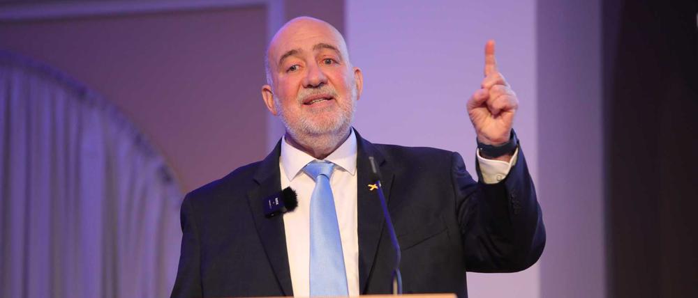 Israels Botschafter Ron Prosor spricht auf einer Veranstaltung der Deutsch-Israelischen Gesellschaft (DIG) an der Universität Potsdam.