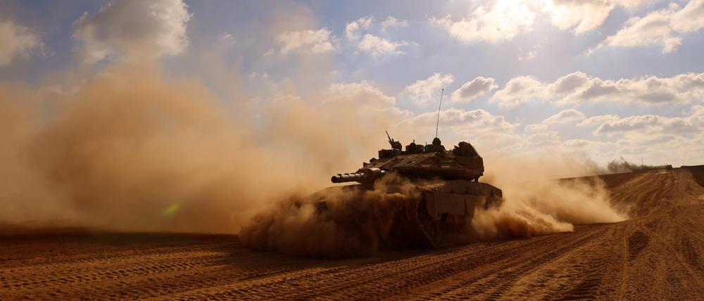 Ein israelischer Panzer an der Grenze zu Ägypten