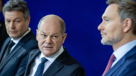 Suchen nach der Quadratur des Kreises: Robert Habeck, Olaf Scholz und Christian Lindner (von links).