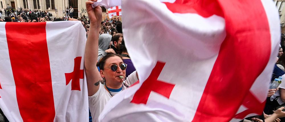 Proteste gegen das georgische Agentengesetz in der Hauptstadt Tbilissi.