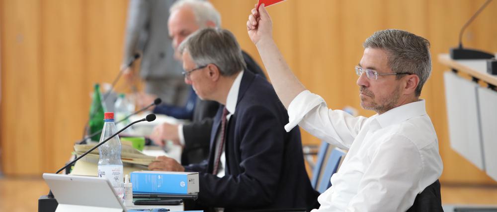 Stadtverordnetenversammlung Potsdam. Letzte Sitzung vor der Kommunalwahl. Oberbürgermeister Mike Schubert.