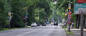 Potsdam, 27.05.2024, Lokales, Wahlkreis 5, Heinrich-Mann-Allee, Verkehr, Foto: Ottmar Winter PNN ACHTUNG: Foto ist ausschließlich für redaktionelle Berichterstattung der PNN und des TGSP! Eine kommerzielle Nutzung, z.B. Werbung, ist ausgeschlossen. Die Weitergabe an nicht autorisierte Dritte, insbesondere eine weitergehende Vermarktung über Bilddatenbanken, ist unzulässig.