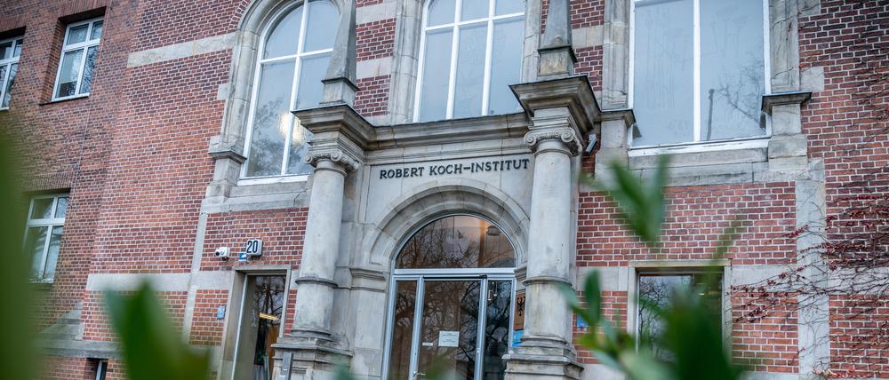 Der Eingang zum Robert Koch-Instituts (RKI). 