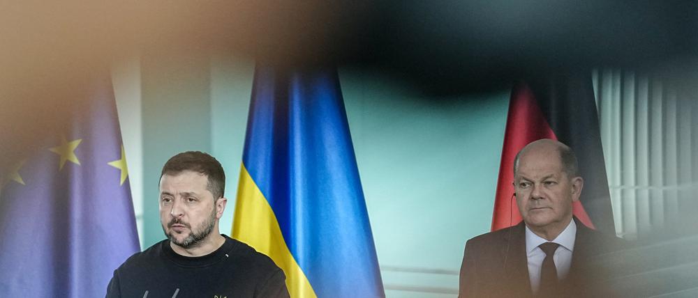 So wie hier im Februar wird Bundeskanzler Olaf Scholz den ukrainischen Präsidenten Wolodymyr Selenskyj gleich mehrfach treffen - erst in Berlin, dann uaf dem G7-Gipfel in Italien, danach in der Schweiz.