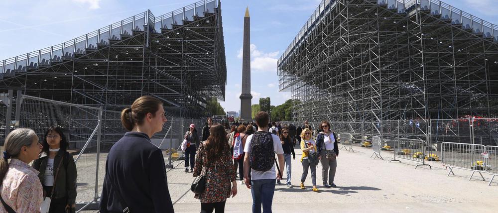 Zwei Monate vor den Olympischen Spielen in Paris werden auf dem Place de la Concorde, dem Austragungsort für urbane Sportarten wie Skateboarding und Breakdance, die Zuschauertribünen aufgebaut.