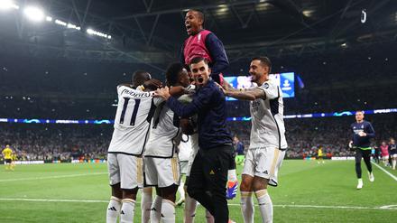 Vinicius Junior feiert sein Tor.