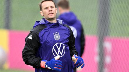 Der Dauerbrenner. Manuel Neuer in Aktion während des Trainings. 