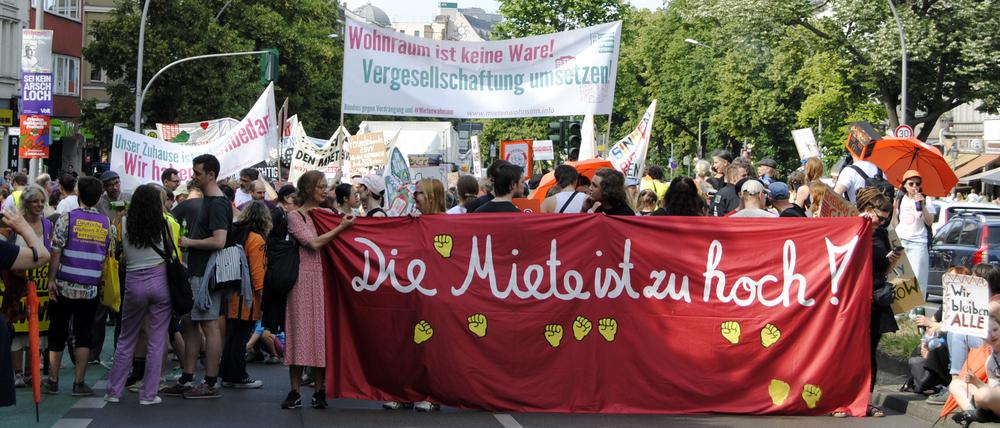 Tausende bei Demo „Die Miete ist zu hoch!“ des Bündnis gegen Verdrängung und #Mietenwahnsinn