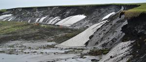 Die Klippen von Herschel Island vor Alaska verlieren wegen des Tauwetters ihren Halt und erodieren.