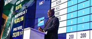Der südafrikanische Präsident Cyril Ramaphosa wendet sich nach der Bekanntgabe der Wahlergebnisse an die Nation.