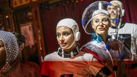 Messeschlager Gisela . Komische Oper im Zelt am Roten Rathaus Juni/Juli 2024