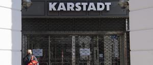 Was macht die Schließung mehrerer Galeria-Filialen mit den lokalen Zentren in den Berliner Ortsteilen?