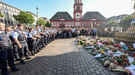 Eine Kundgebung unter dem Motto „Mannheim hält zusammen“.