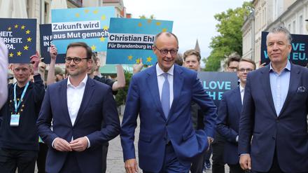 CDU-Wahlkampf am Brandenburger Tor in Potsdam. 