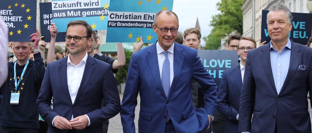 CDU-Wahlkampf am Brandenburger Tor in Potsdam. 