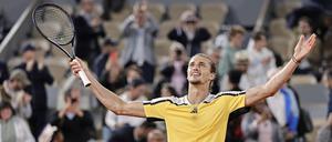 Am Ende durfte Alexander Zverev den zweiten Fünfsatzsieg in Folge bei den French Open bejubeln.