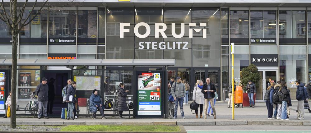 Das Einkaufszentrum „Forum“ in Steglitz von außen.