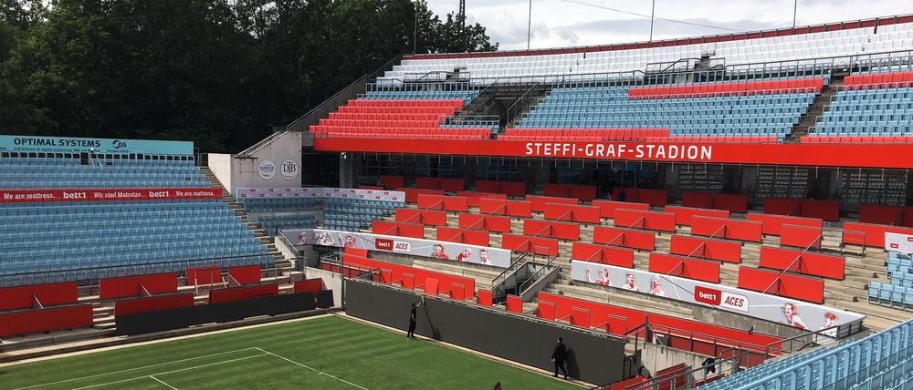 Im historischen Steffi-Graf-Stadion duellieren sich bald die besten Tennisspielerinnen der Welt.