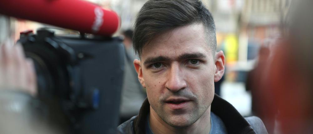 Martin Sellner, damals Chef der rechten „Identitären Bewegung“ aus Österreich, nimmt an einem Pressetermin in Wien teil. (Symbolbild)