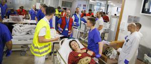 93 Verletzte: So viele nahm das Krankenhaus Friedrichshain am Dienstagabend bei der Übung für die Fußball-EM auf.