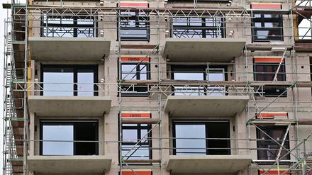 Viele Wohnungsbauprojekte in Deutschland stehen derzeit vor dem Aus (Archivbild). 