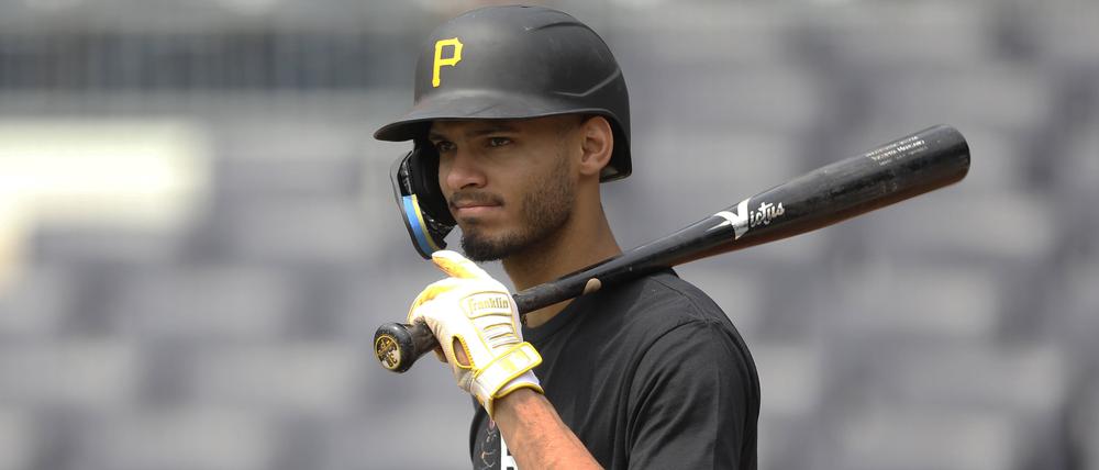 Der Infielder Tucupita Marcano ist wegen eines Wettskandals lebenslang gesperrt worden. Hier sieht man ihn beim Aufwärmen für ein Spiel in der Major League Baseball 2022.