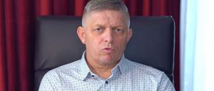 Robert Fico während seiner Ansprache bei Facebook.