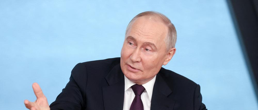 Wladimir Putin warnt vor einem Einsatz deutscher Waffen auf russischem Gebiet.