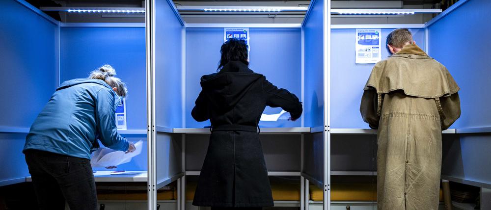 Stimmabgabe in den Niederlanden. Hier ist das Votum schon lange vorbei.