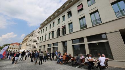 Simulation der künftigen Gaststätte. Dieses Ladenlokal in der Anna-Zielenziger Straße ist noch nicht vermietet.