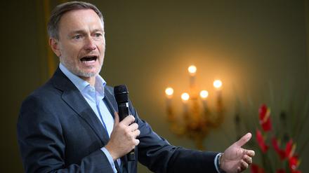 Christian Lindner spricht beim Tag des Familienunternehmens 2024 im Hotel Adlon. 