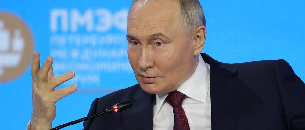 Wladimir Putin beim Wirtschaftsforum in St. Petersburg.