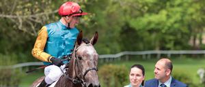 Jockey Martin Seidl und Stute Erle sind das favorisierte Duo beim Diana-Trial.
