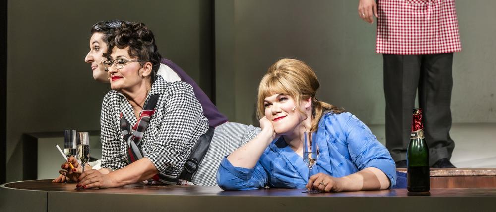 Inszenierung des Musicals „Messeschlager Gisela“ von Gerd Natschinski an der Komischen Oper. Szene mit Theo Rüster, Andreja Schneider und Gisa Flake