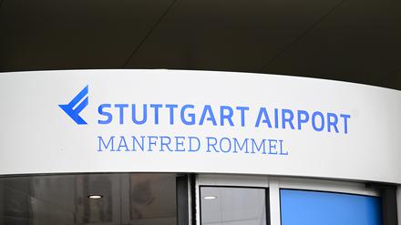 Insgesamt 93 Passagiere und sechs Crew-Mitglieder sind am dortigen Flughafen wegen eines technischen Defekts aus einem Airbus A 319 evakuiert worden.