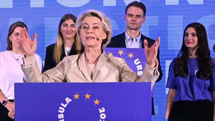 Die bisherige EU-Kommissionspräsidentin Ursula von der Leyen. Lässt sie sich mit den Stimmen der Rechtspopulisten und Rechtsextremen wiederwählen?