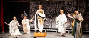 Szene aus der Inszenierung "Adriano in Siria" der Potsdamer Musikfestspiele im Schlosstheater Sanssouci