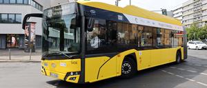 Diesel-Busse sind sauberer unterwegs, wenn sie mit Frittenfett statt fossilem Brennstoff betankt werden.