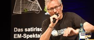 Lädt ein in das Berliner Theater „Stachelschweine“ zum Public Viewing und einer satirschen, Frank Lüdecke.